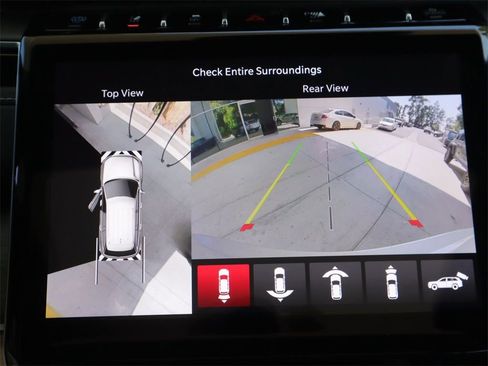 Used 2023 Jeep Grand Cherokee 4WD 4xe w/ Luxury Tech Group II image 18