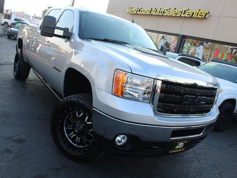 Used 2011 GMC Sierra 2500 SLT w/ SLT Convenience Package image 37