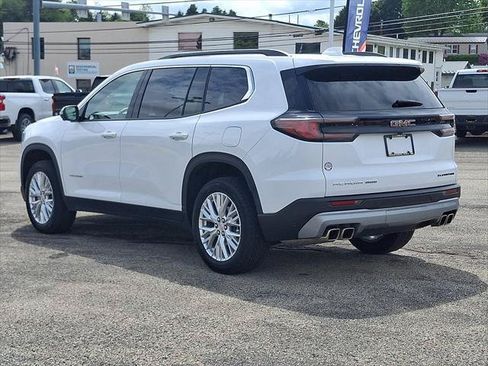 Used 2024 GMC Acadia Elevation AWD/4WD image 5