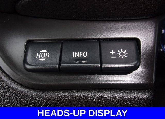 Used 2020 Cadillac Escalade Premium Luxury AWD/4WD image 7