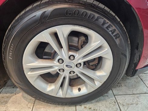 Used 2014 Ford Taurus SEL w/ Equipment Group 201A image 16