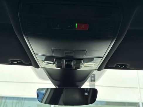 Certified 2023 Volkswagen Tiguan SE R-Line image 35