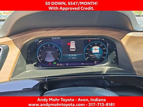 Used 2025 Volkswagen Atlas SE FWD image 18