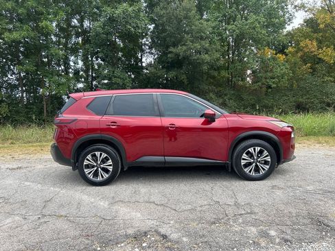Used 2023 Nissan Rogue SV FWD image 6