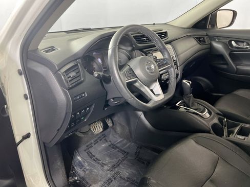 Used 2020 Nissan Rogue SL w/ Premium Package image 9
