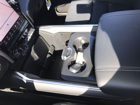 New 2026 RAM 1500 4x4 Crew Cab image 21