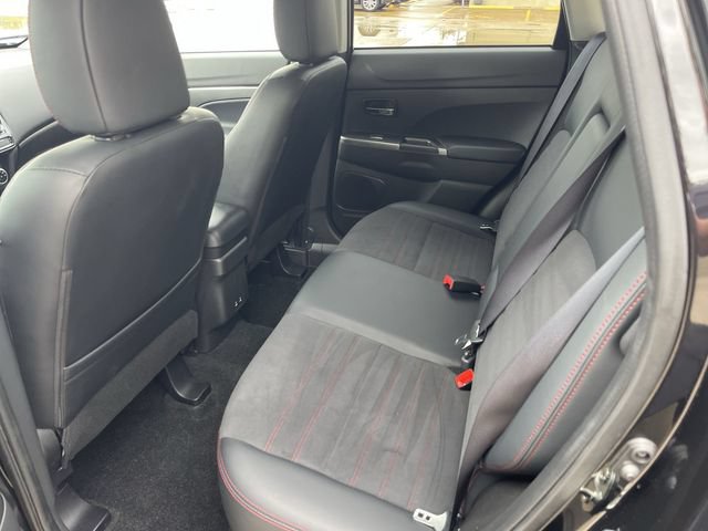 Used 2026 Mitsubishi Outlander Sport SE AWD/4WD image 13