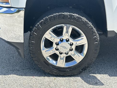 Used 2019 Chevrolet Silverado 2500 LTZ w/ Duramax Plus Package AWD/4WD image 11