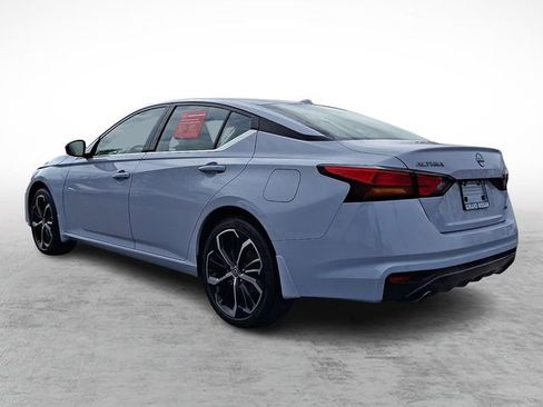 Certified 2025 Nissan Altima 2.5 SR image 4