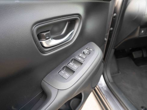 New 2026 Honda HR-V LX image 7