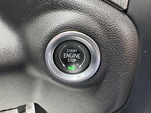 Used 2022 GMC Sierra 1500 Denali RWD image 15