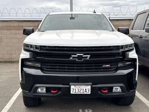 Used 2020 Chevrolet Silverado 1500 LT Trail Boss w/ Convenience Package AWD/4WD image 3