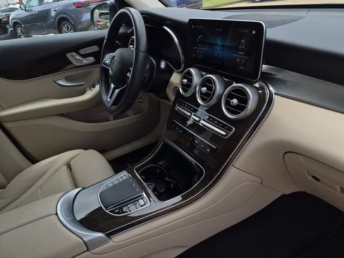 Used 2022 Mercedes-Benz GLC 300 image 12