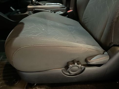 Used 2019 Toyota Tacoma TRD Sport w/ Technology Package AWD/4WD image 12