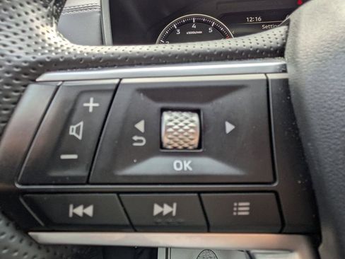 Used 2025 Mitsubishi Outlander SE image 17