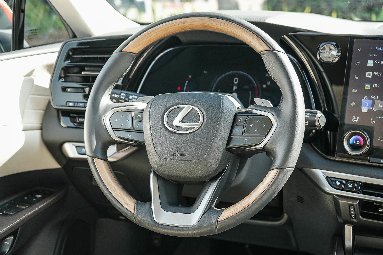 Used 2024 Lexus RX 350 FWD w/ Convenience Package image 12
