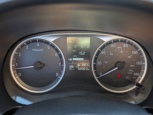 Used 2020 Nissan Kicks S image 23