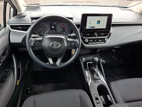Used 2024 Toyota Corolla LE FWD image 11