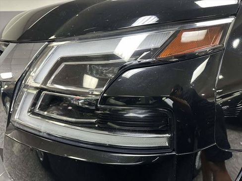 Used 2021 Nissan Armada Platinum w/ Captain's Chairs Package AWD/4WD image 9