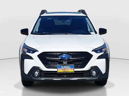 Used 2025 Subaru Outback Onyx Edition image 2