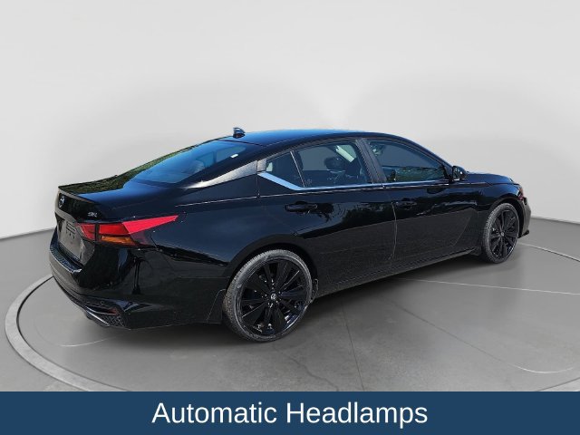 Used 2020 Nissan Altima 2.5 SR w/ Premium Package FWD image 4