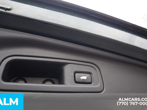 Used 2018 Honda Pilot Touring image 24