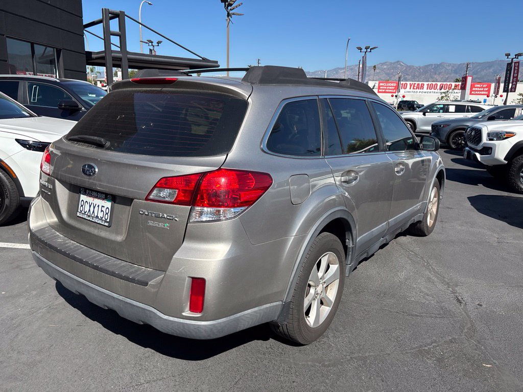 Used 2014 Subaru Outback 2.5i w/ Popular Package #2 AWD/4WD image 4
