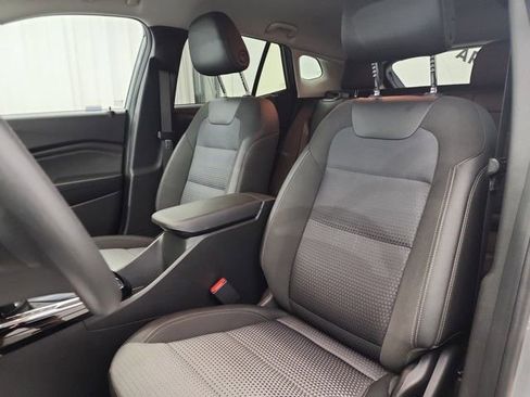 Used 2024 Chevrolet Trax LT image 34