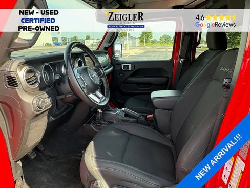 Used 2019 Jeep Wrangler Unlimited Sahara AWD/4WD image 9