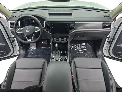 Used 2022 Volkswagen Atlas SEL R-Line AWD/4WD image 9