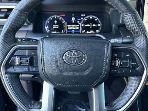 Used 2024 Toyota Tacoma TRD Off-Road w/ TRD Off Road Premium Package image 25