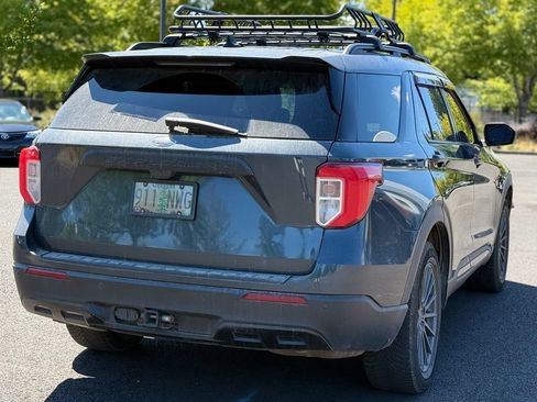 Used 2022 Ford Explorer XLT w/ Equipment Group 202A AWD/4WD image 5