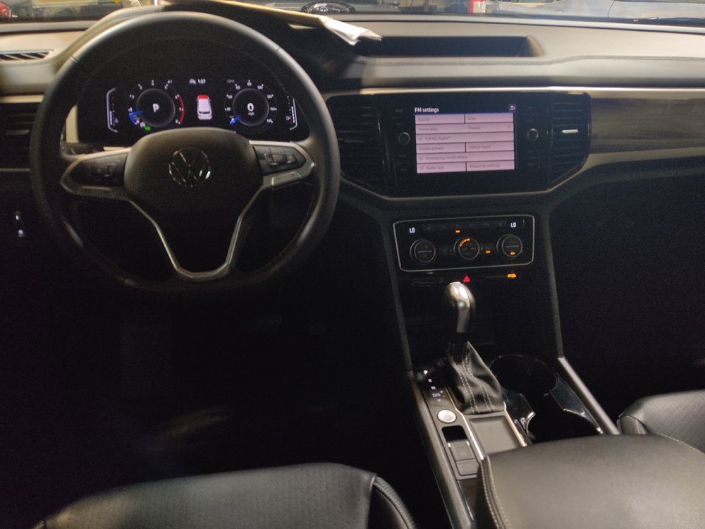 Used 2022 Volkswagen Atlas Cross Sport SE FWD image 22