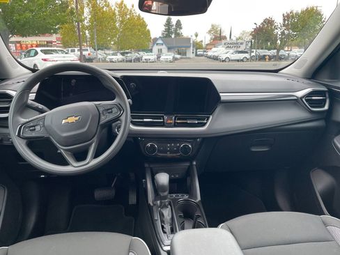 Used 2025 Chevrolet TrailBlazer LT image 27