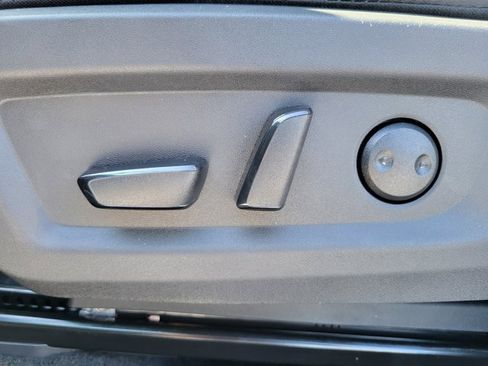 New 2025 Nissan Murano SL image 12