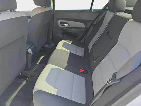 Used 2014 Chevrolet Cruze LS FWD image 16