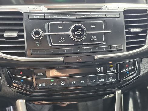 Used 2017 Honda Accord Hybrid Sedan image 30