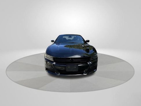 Used 2023 Dodge Charger SXT image 2