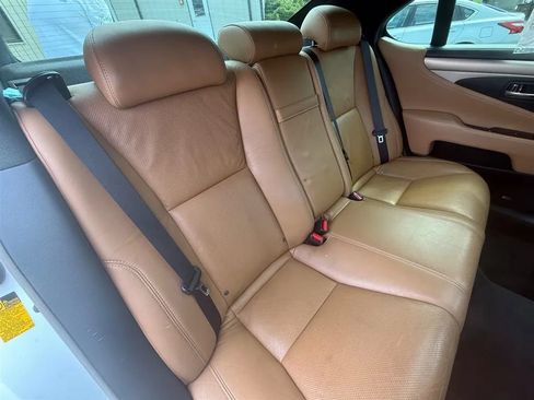 Used 2014 Lexus LS 460 w/ F Sport Package RWD image 30