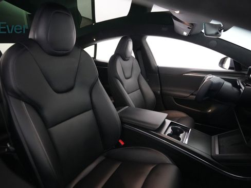 Used 2022 Tesla Model S Plaid image 22