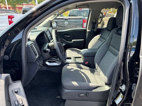 Used 2023 Nissan Frontier SV w/ Tow Package AWD/4WD image 14