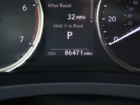 Used 2020 Lexus IS 300 w/ Premium Package image 19