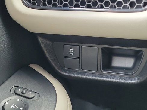 Certified 2025 Honda HR-V LX image 18