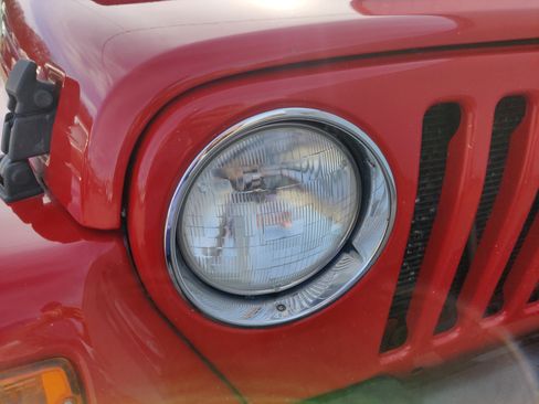 Used 2004 Jeep Wrangler X image 4