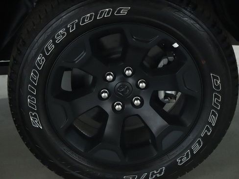 Used 2025 RAM 1500 Big Horn AWD/4WD image 40
