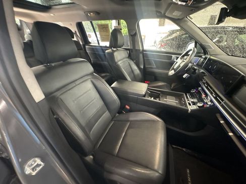 Used 2025 Hyundai Santa Fe Limited FWD image 25