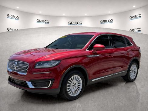 Used 2019 Lincoln Nautilus FWD image 3