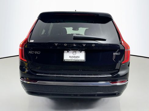 New 2026 Volvo XC90 B6 Core image 6