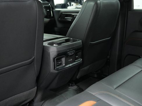 Used 2024 GMC Sierra 2500 AT4 w/ AT4 Premium Plus Package image 23