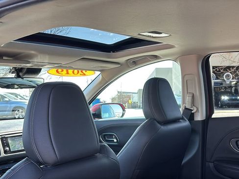 Used 2019 Honda HR-V Touring image 33